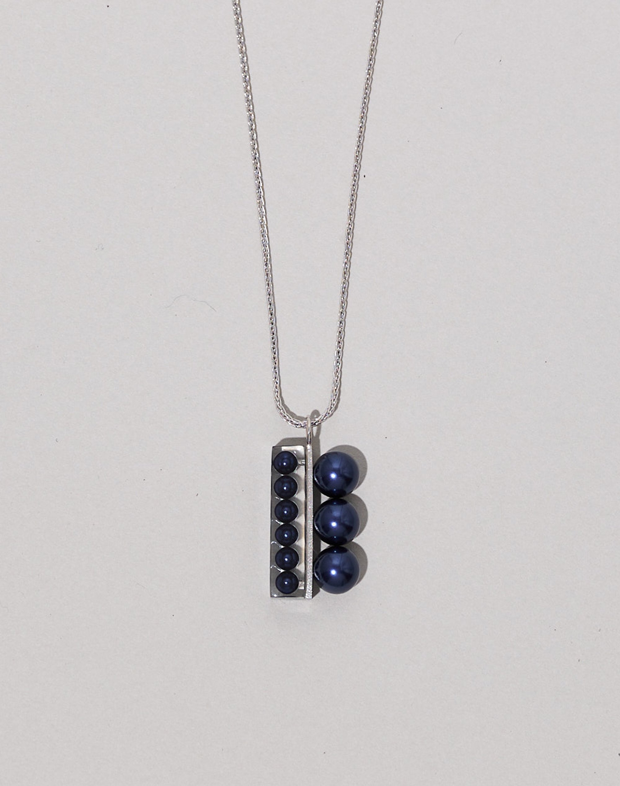 Essence Silver Plus Necklace 3 _ S size _ navy