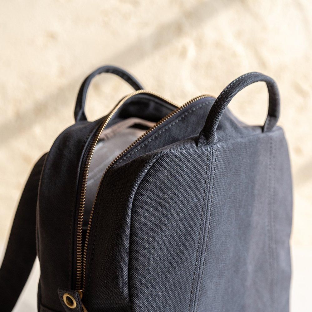 バッグ TEJIKA KAKU RUCK KAKU RUCK - ツカノマ