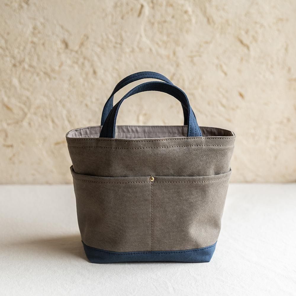 POCKET TOTE - old khaki  deep navy -