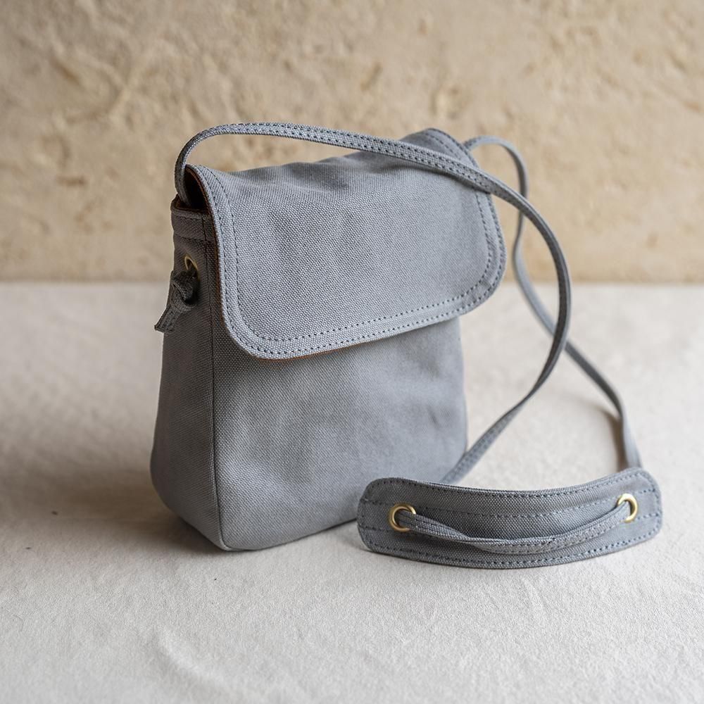 POCKET SHOULDER - light gray -