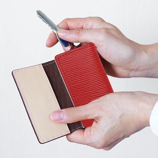 ロエベ　レザーケース 赤 エンボスロゴ LOEWE iPhone 15/14/13/12/11 PRO Max xr/xs Fashion Brand Full