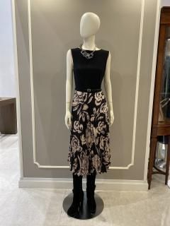 【RINASCIMENTO(リナシメント)】<br>ノースリーブワンピース<br>ワンピース<br>プリーツスカートドッキング<br>ブラック