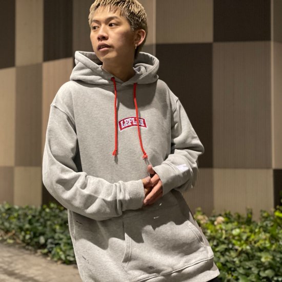 <img class='new_mark_img1' src='https://img.shop-pro.jp/img/new/icons1.gif' style='border:none;display:inline;margin:0px;padding:0px;width:auto;' />【LEFLAH】arch BOX logo parka(GRY)