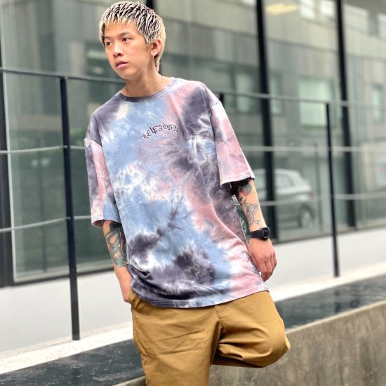 <img class='new_mark_img1' src='https://img.shop-pro.jp/img/new/icons1.gif' style='border:none;display:inline;margin:0px;padding:0px;width:auto;' />【LEFLAH】OLD-E arch tie-dye tee (PNK)