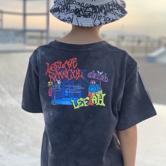<img class='new_mark_img1' src='https://img.shop-pro.jp/img/new/icons1.gif' style='border:none;display:inline;margin:0px;padding:0px;width:auto;' />【LEFLAH】shop flyer tie-dye kids tee (BLK)
