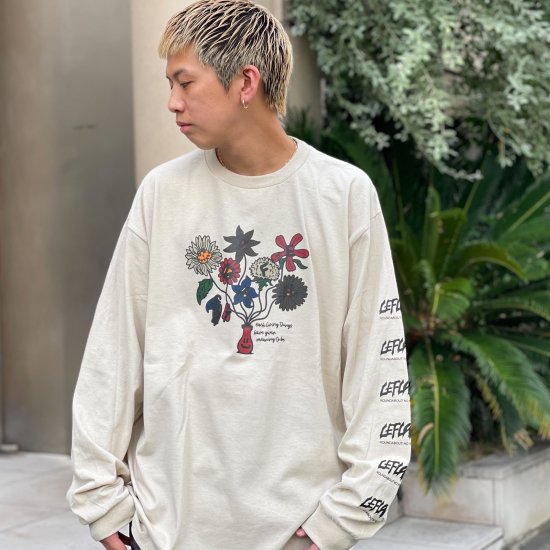 <img class='new_mark_img1' src='https://img.shop-pro.jp/img/new/icons1.gif' style='border:none;display:inline;margin:0px;padding:0px;width:auto;' />【LEFLAH】flower bottle long tee (BEG)