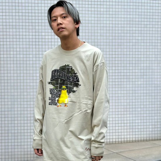 <img class='new_mark_img1' src='https://img.shop-pro.jp/img/new/icons1.gif' style='border:none;display:inline;margin:0px;padding:0px;width:auto;' />LEFLAHbaby chick long sleeve Tee (BEG) 