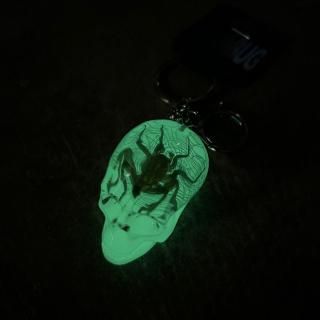 REAL BUGSKULL KEY CHAIN SPIDER GLOW IN THE DARK