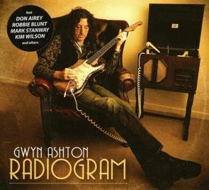 Gwyn Ashton / Radiogram